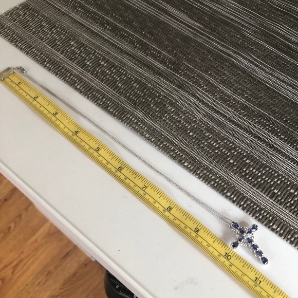 Blue sapphire and Diamond cross necklace - Picture 10 of 10